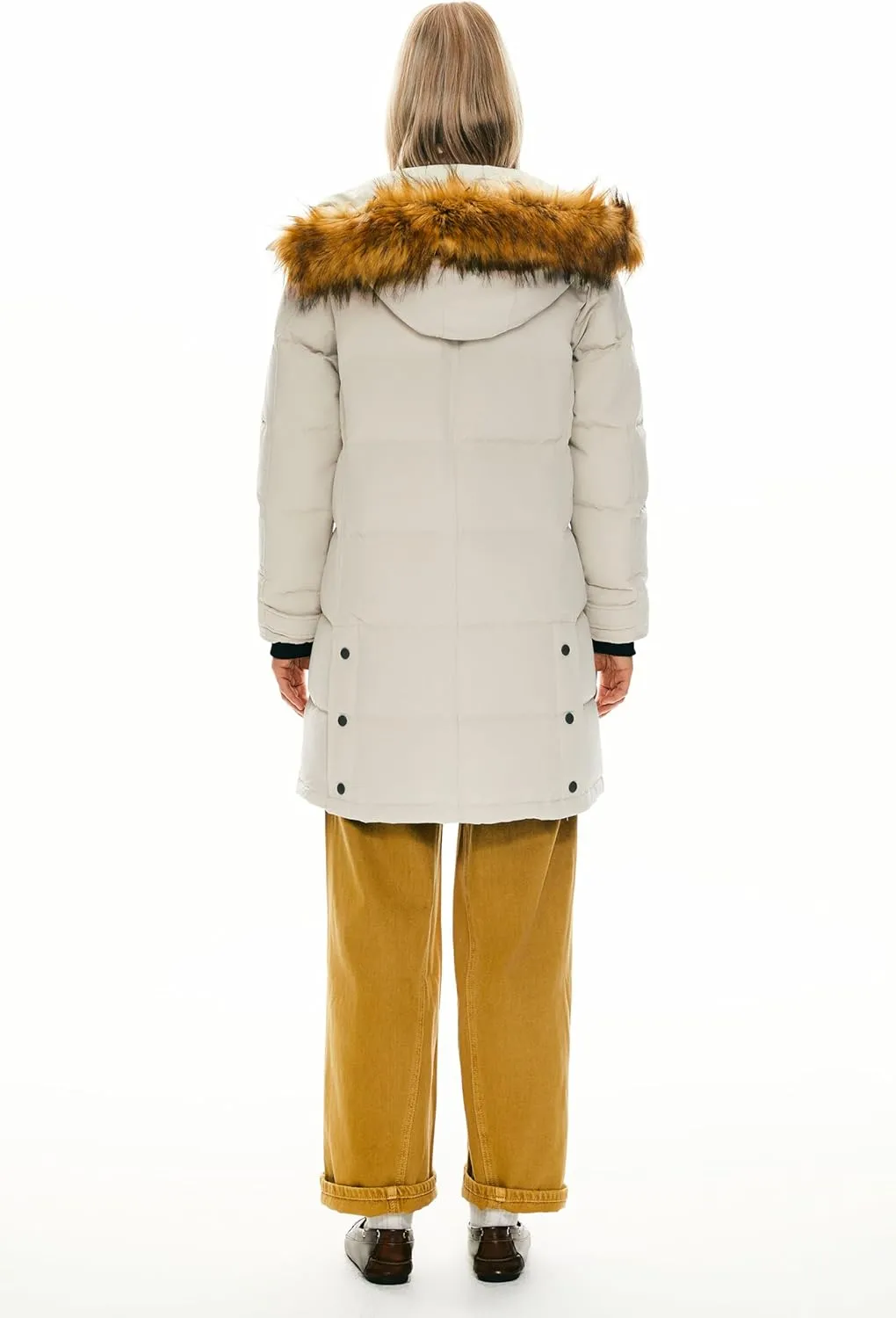 Orolay Women's Thickened Down Coat Long Puffer Jacket with Adjustable Hood Quilted Warm Winter Parka